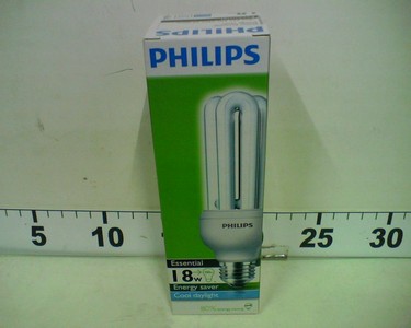 PHILIPS - Lampu Essential 18 Watt Cool Daylight