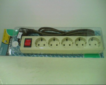 UTICON - Stopkontak ST1582 5 Lubang 1 Saklar Dengan Kabel