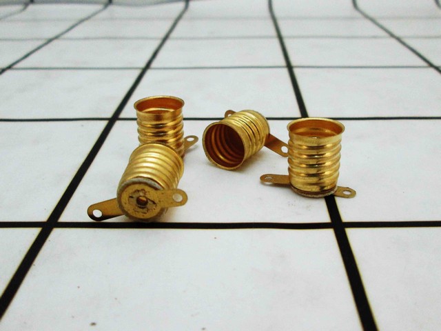 GE - Fitting Lampu Bohlam E10 Isi 4 Pcs