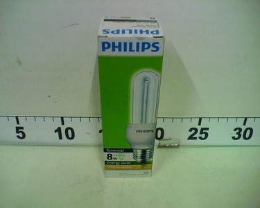 PHILIPS - Lampu Essential 8 Watt Warm White
