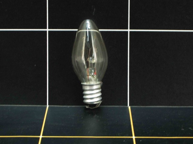 Lampu Pijar Candle E12 C-7 120V (15Watt) - CLEAR