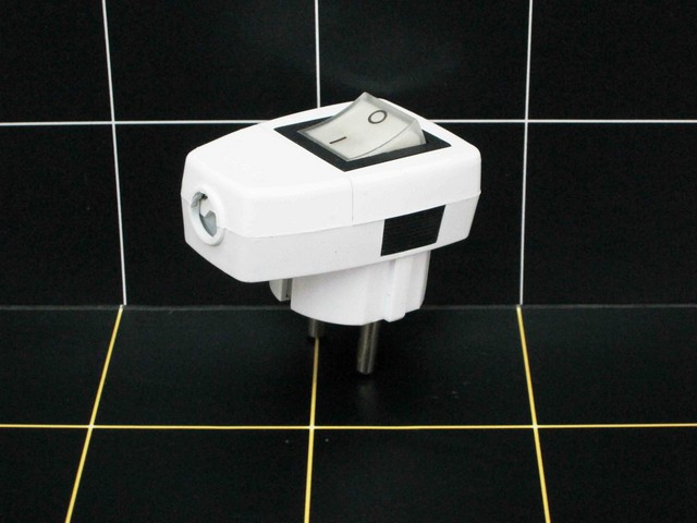 LOYAL - Steker Saklar Lampu Colokan Arde LY-929
