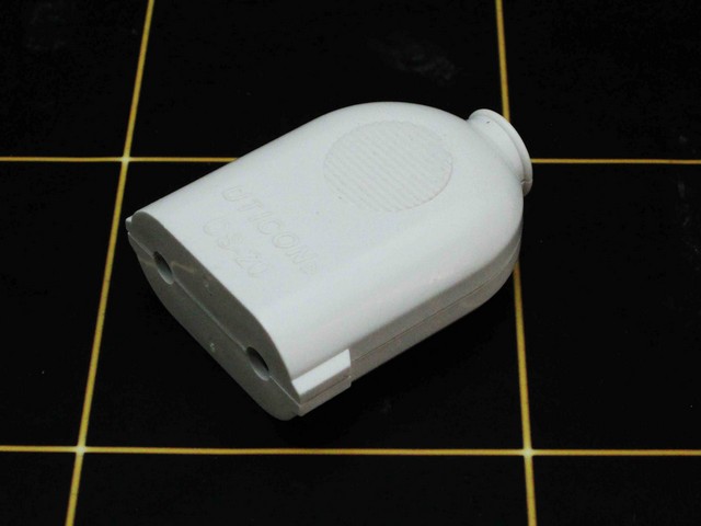 UTICON - Steker Colokan Listrik CS-20 Abu-Abu