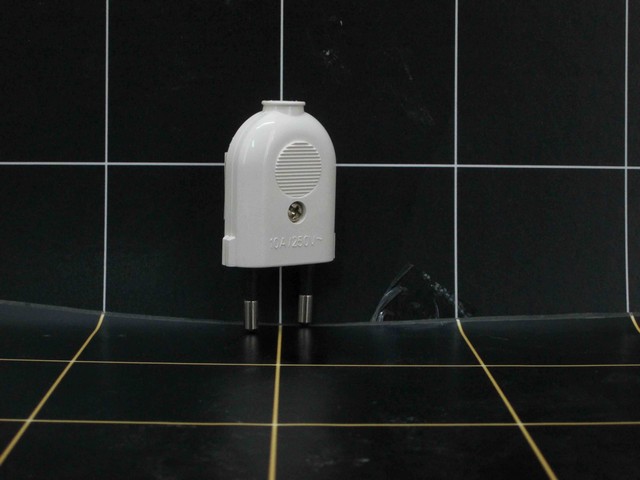 UTICON - Steker Colokan Biasa S20A