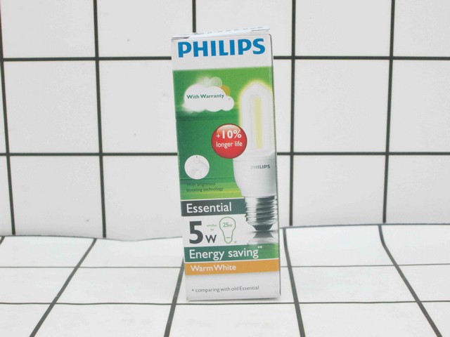 PHILIPS - Lampu Essential 5 Watt Warm White
