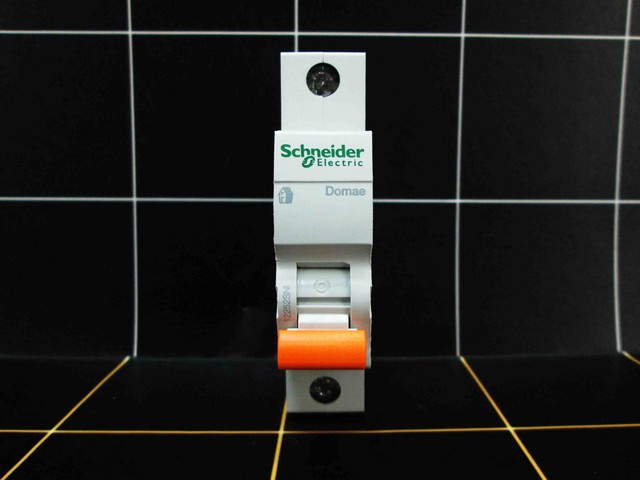 SCHNEIDER Elektrik Domae MCB 1 Pole 4A