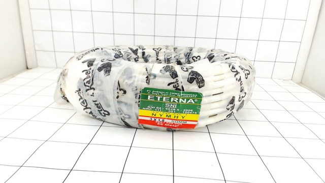 Eterna Kabel NYMHY 3x1,5mm Serabut Per Meter