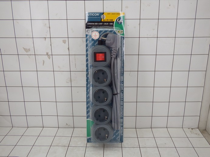 Uticon ST-1488 Stop Kontak Bola  4 Lubang