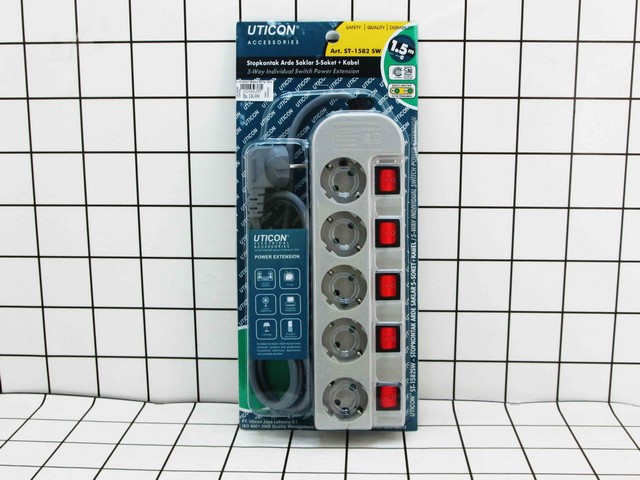 UTICON - Stopkontak ST1582SW 5 Lubang 5 Saklar Dengan Kabel