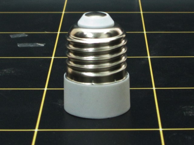 Holder Lampu E27 E14 4cm