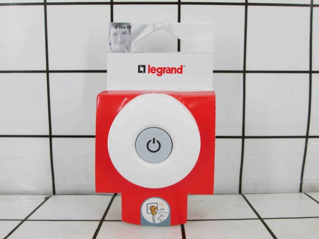 LEGRAND - Steker Plug Tombol On/Off