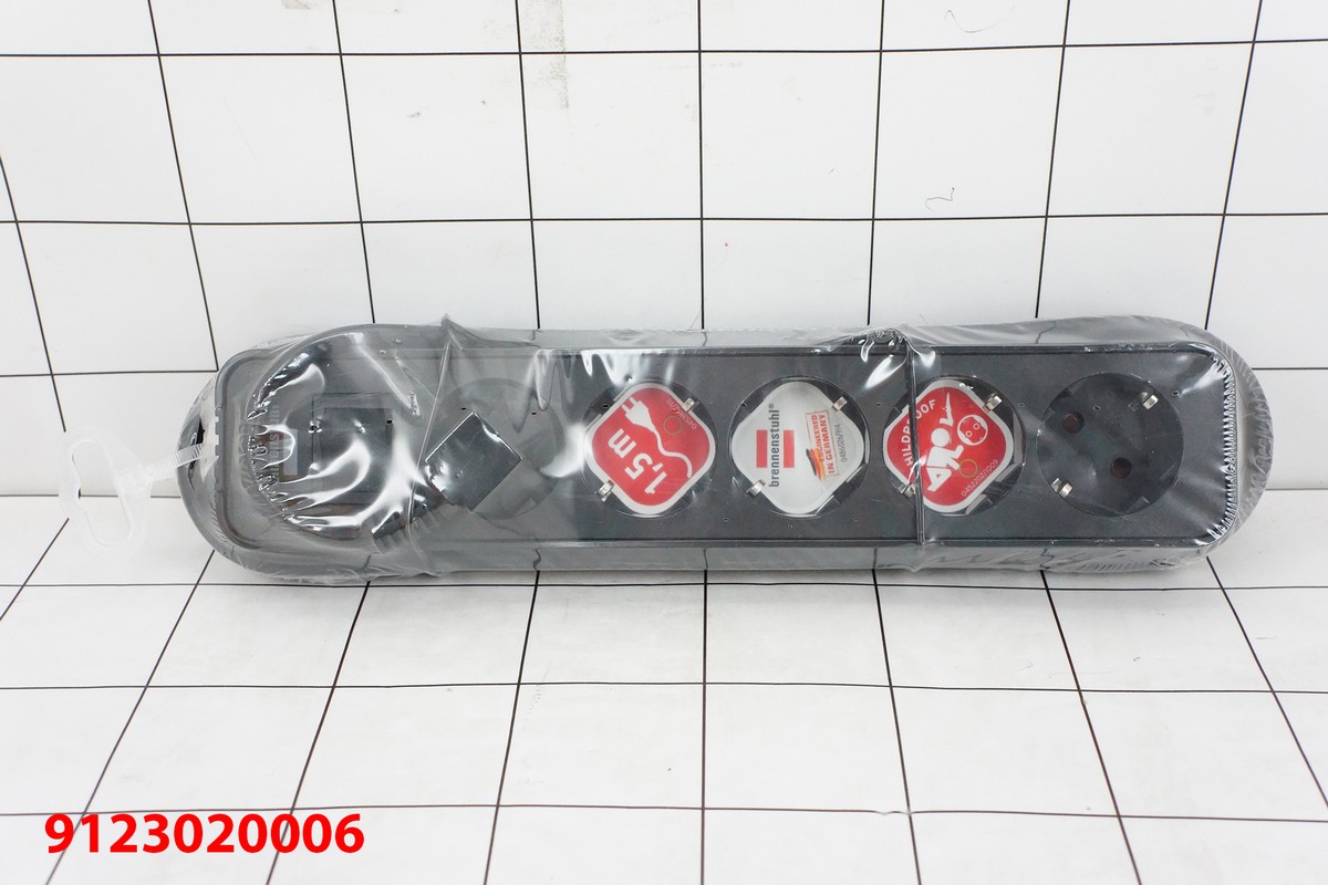Brennenstuhl Ecolor 4 Soket  with Switch  Black