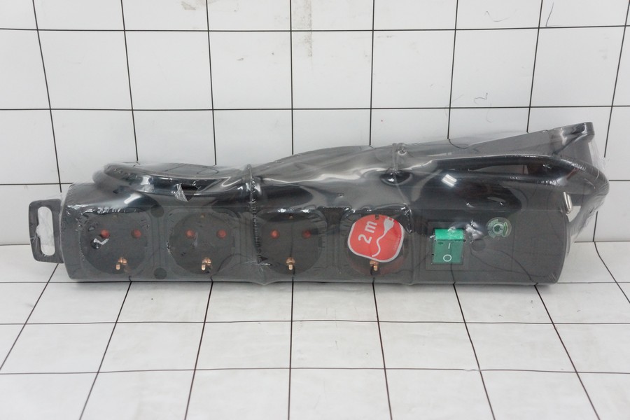 Brennenstuhl Plus Flat Steker  Plug 4 Lubang Soket