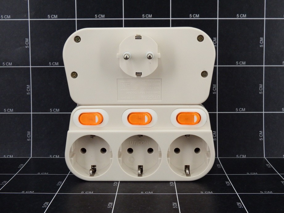 UTICON - Stopkontak S138SW 3 Lubang 3 Saklar