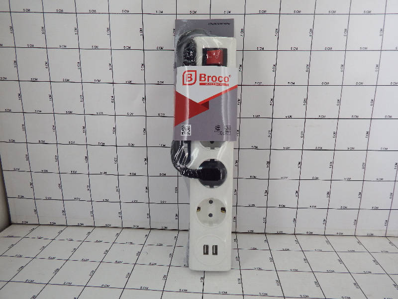 BROCO Stop Kontak 4 Lubang Saklar Kabel 1,5Meter + Colokan 2 USB