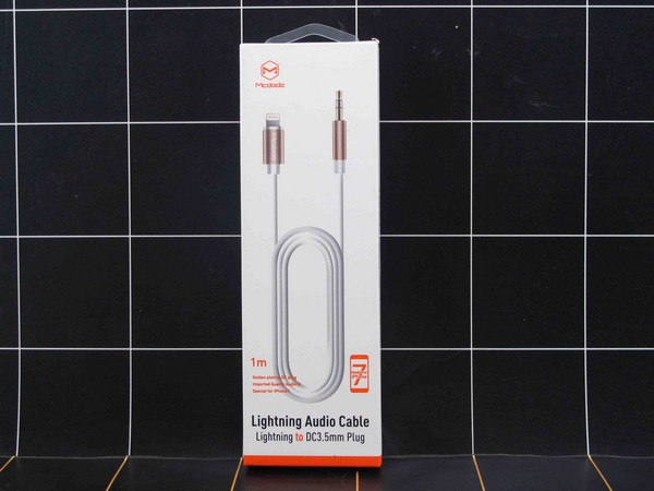 Ls.mcdodo AUX 3.5MM TO IP5 1M 2 Liter 18 Watt