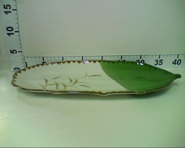 GE - Piring Keramik Bentuk Daun 35 Cm