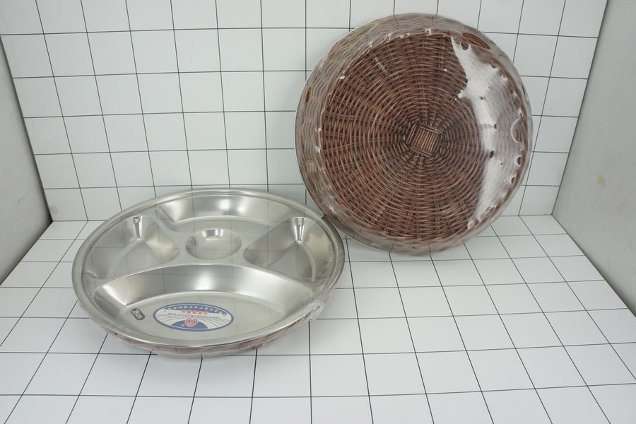 GE - Piring Stainless Steel 5 Sekat Bulat + Keranjang Kayu