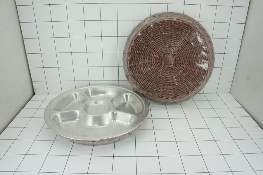 GE - Piring Stainless Steel 5 Sekat Bulat + Keranjang Kayu