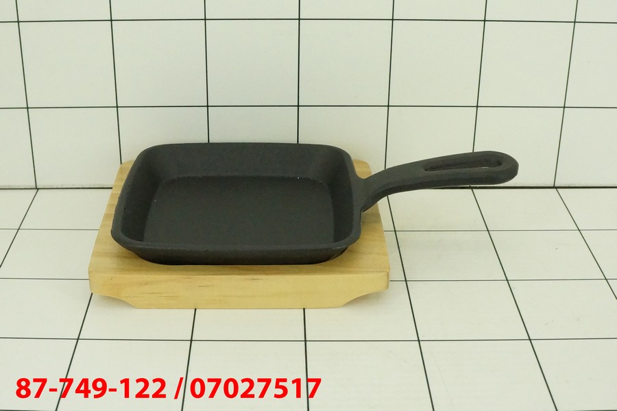 FryPan Cast Iron dengan tatakan kayu 12 Cm