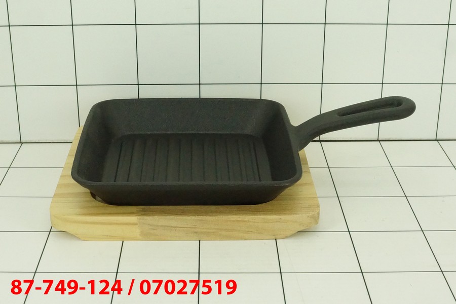 FryPan Cast Iron dengan tatakan kayu 15,5 Cm