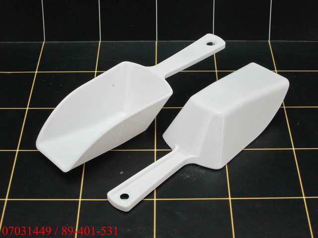 GE - Ice Scoop / Sendok Sekop Es Batu 18 Cm