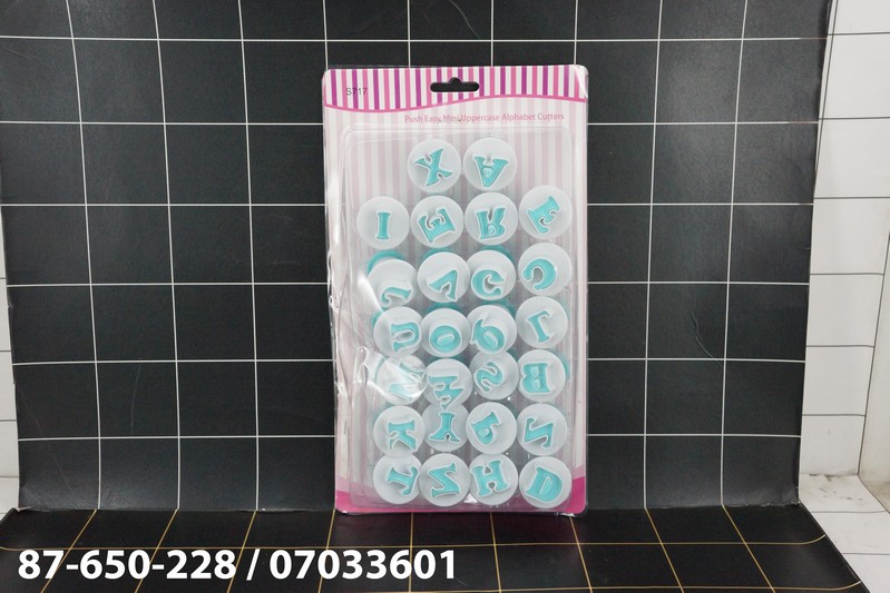 GE - Alat Dekorasi Cetakan Kue Huruf 26 Pcs