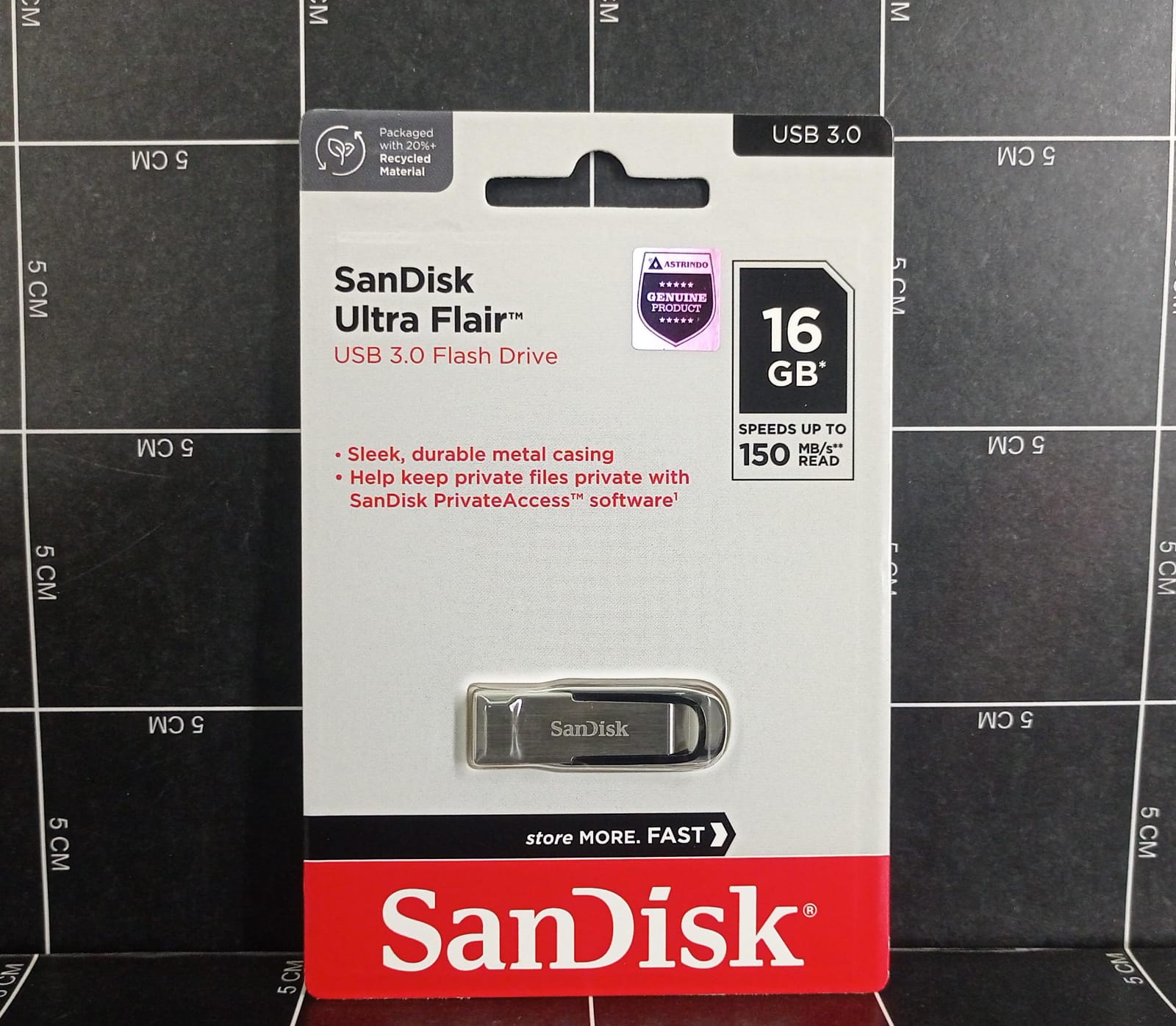 SANDISK FlashDisc 16GB Ultra Flair USB 3.0 Up To 130MBPs Flash Drive
