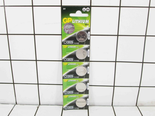 Battery Coin GP CR2025XXX 170 mAh (to 2.0 volts) (Rated at 15K ohms at 21°C) Typical 3.0 Volts Typical