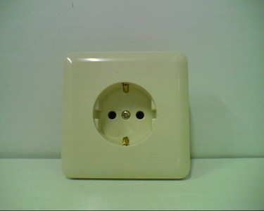 BROCO Stop Kontak 5511U