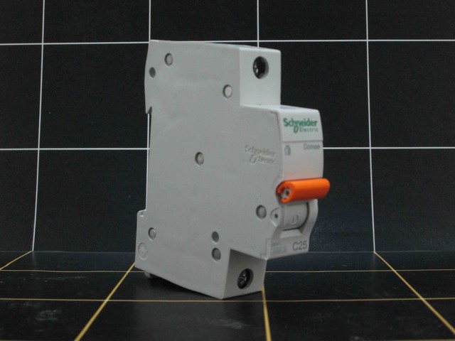 SCHNEIDER - MCB 1 Pole 25A