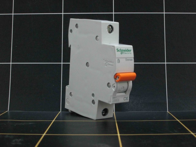 SCHNEIDER MCB MG 6A